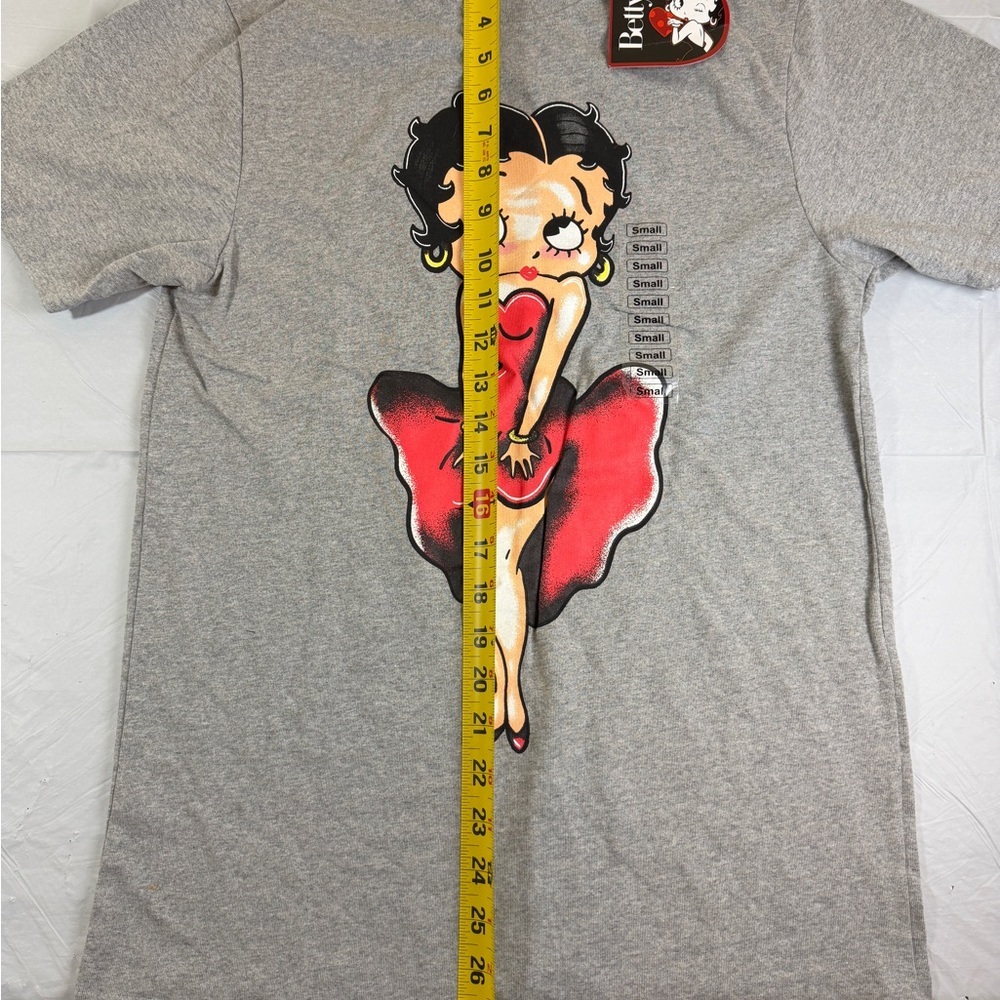 Betty Boop Red and Gray Short Sleeve Tee - Picture 5 of 6